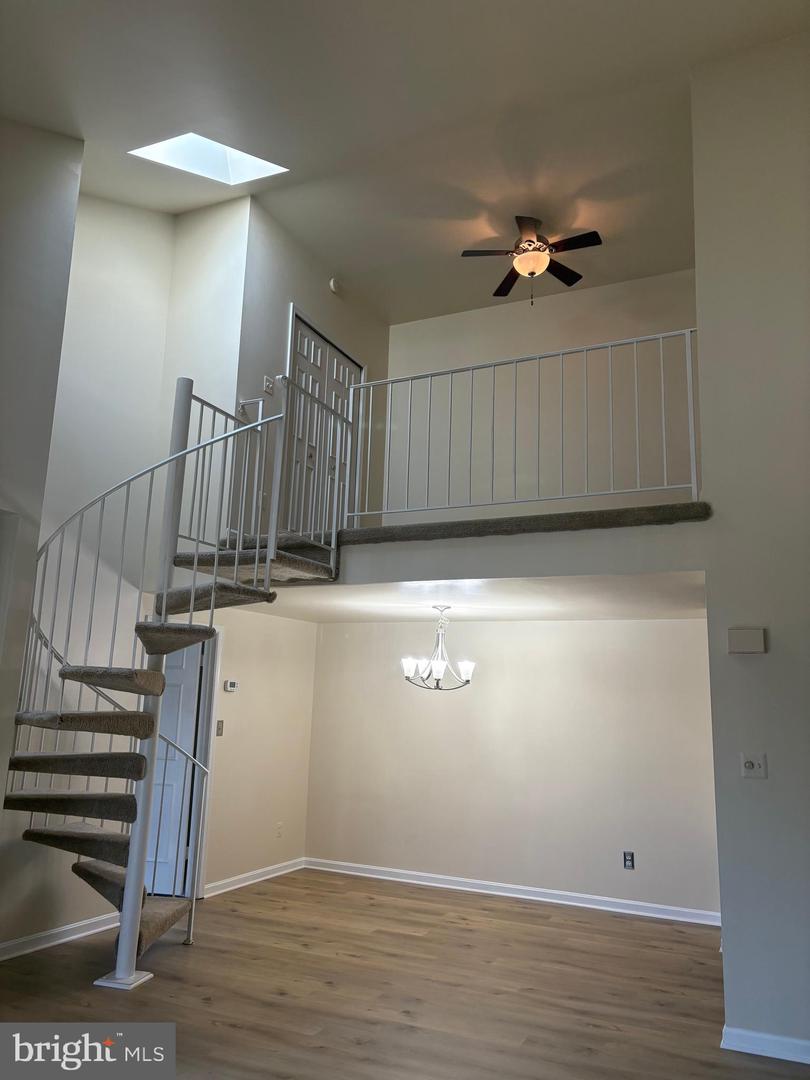 6051-B ESSEX HOUSE SQ #B, ALEXANDRIA, Virginia 22310, 2 Bedrooms Bedrooms, ,2 BathroomsBathrooms,Residential,For sale,6051-B ESSEX HOUSE SQ #B,VAFX2241704 MLS # VAFX2241704