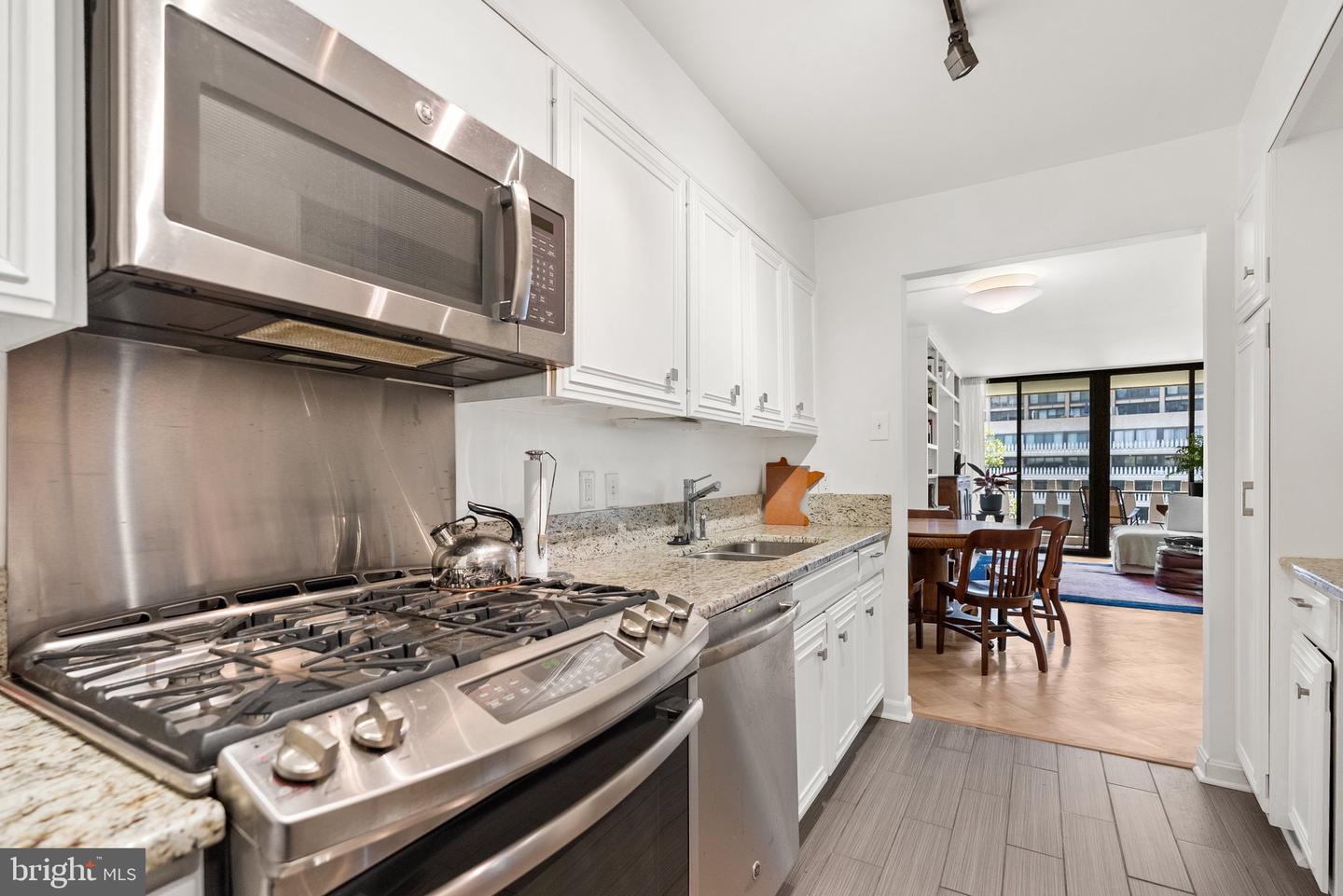 700 NEW HAMPSHIRE AVE NW #614, WASHINGTON, District Of Columbia 20037, 1 Bedroom Bedrooms, ,1 BathroomBathrooms,Residential,For sale,700 NEW HAMPSHIRE AVE NW #614,DCDC2201334 MLS # DCDC2201334
