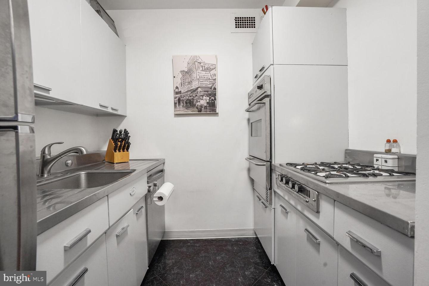 2475 VIRGINIA AVE NW #608, WASHINGTON, District Of Columbia 20037, 1 Bedroom Bedrooms, ,1 BathroomBathrooms,Residential,For sale,2475 VIRGINIA AVE NW #608,DCDC2201374 MLS # DCDC2201374