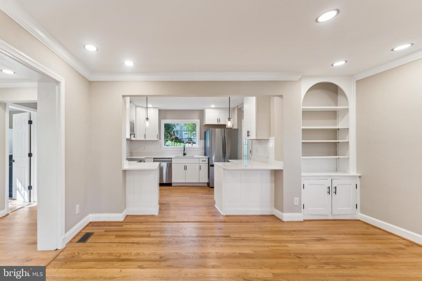 1901 BELLE HAVEN RD, ALEXANDRIA, Virginia 22307, 5 Bedrooms Bedrooms, ,3 BathroomsBathrooms,Residential,For sale,1901 BELLE HAVEN RD,VAFX2241804 MLS # VAFX2241804