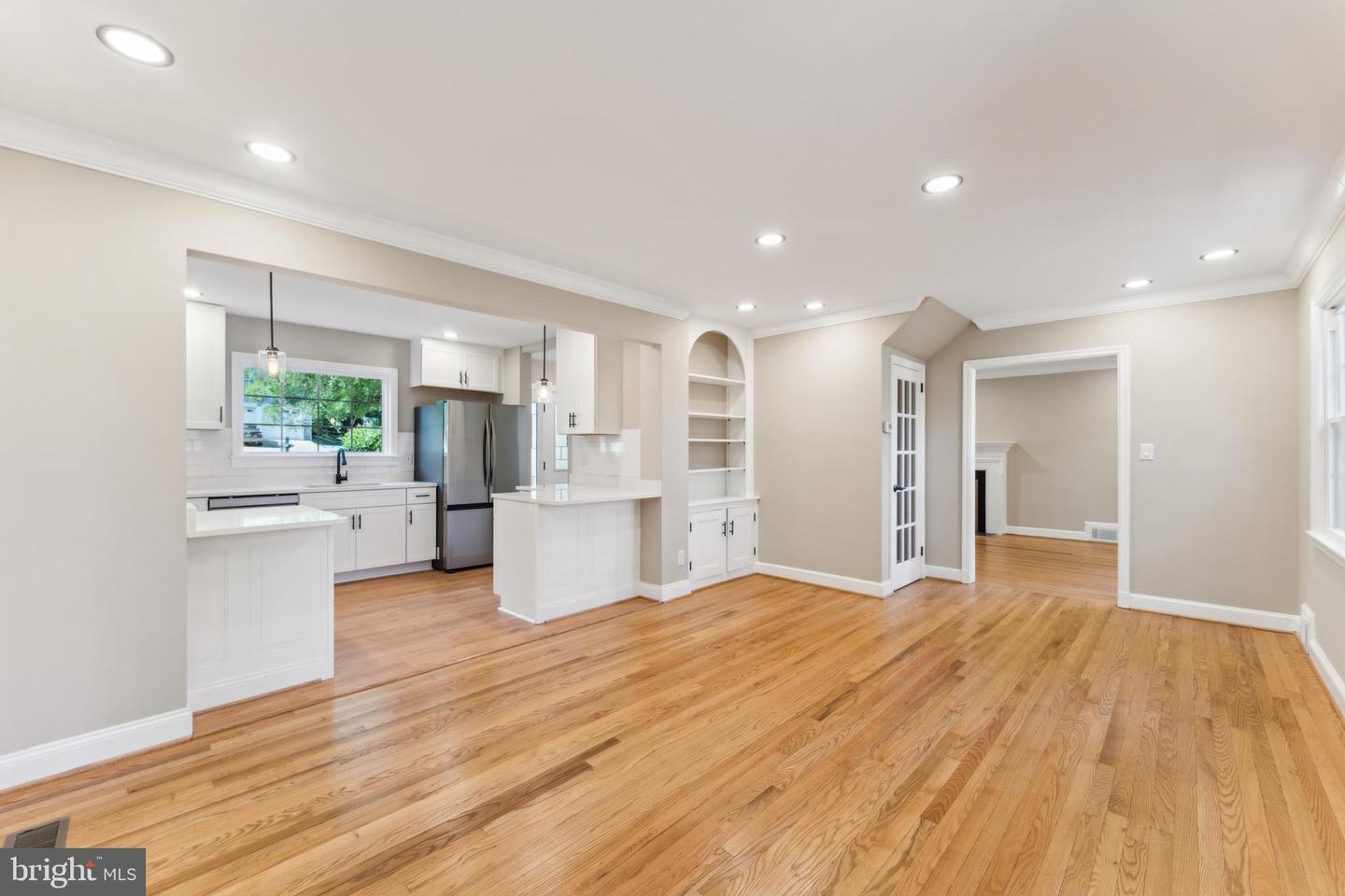 1901 BELLE HAVEN RD, ALEXANDRIA, Virginia 22307, 5 Bedrooms Bedrooms, ,3 BathroomsBathrooms,Residential,For sale,1901 BELLE HAVEN RD,VAFX2241804 MLS # VAFX2241804