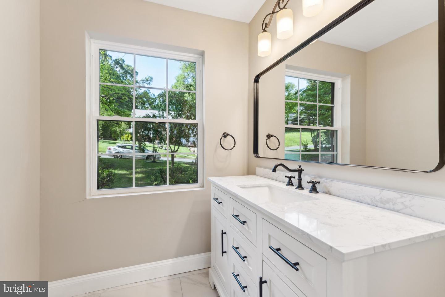 1901 BELLE HAVEN RD, ALEXANDRIA, Virginia 22307, 5 Bedrooms Bedrooms, ,3 BathroomsBathrooms,Residential,For sale,1901 BELLE HAVEN RD,VAFX2241804 MLS # VAFX2241804