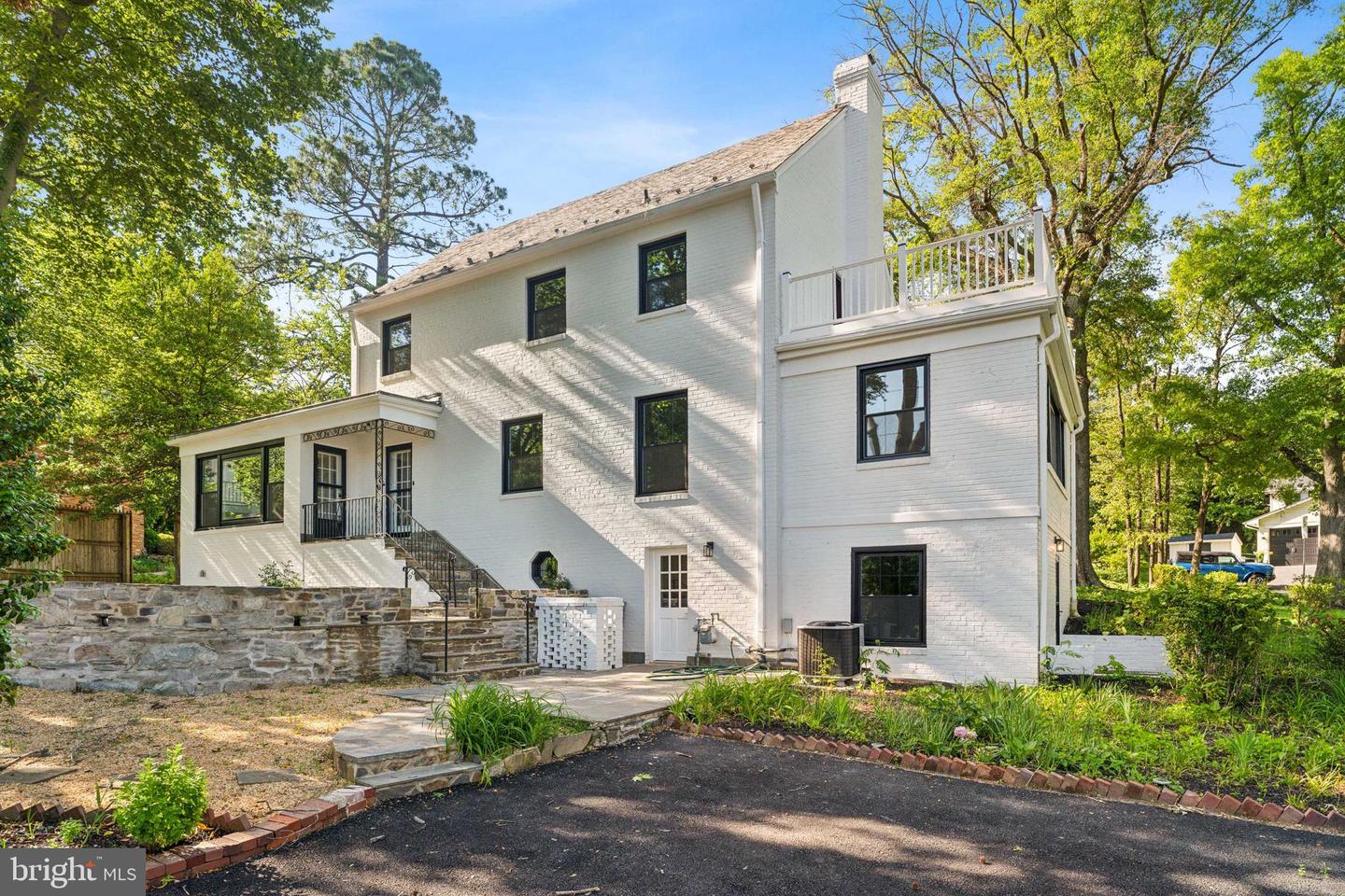 1901 BELLE HAVEN RD, ALEXANDRIA, Virginia 22307, 5 Bedrooms Bedrooms, ,3 BathroomsBathrooms,Residential,For sale,1901 BELLE HAVEN RD,VAFX2241804 MLS # VAFX2241804
