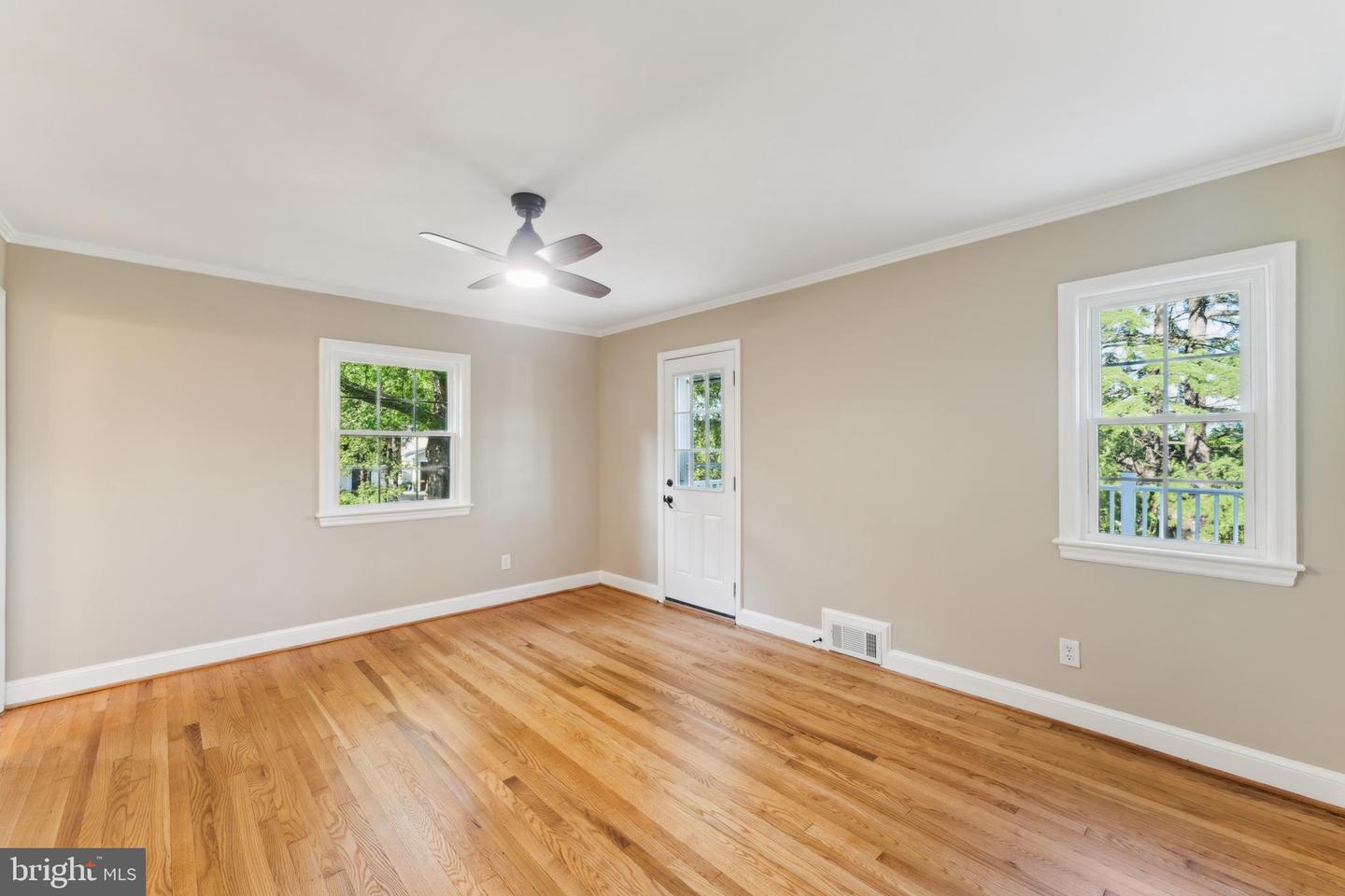 1901 BELLE HAVEN RD, ALEXANDRIA, Virginia 22307, 5 Bedrooms Bedrooms, ,3 BathroomsBathrooms,Residential,For sale,1901 BELLE HAVEN RD,VAFX2241804 MLS # VAFX2241804