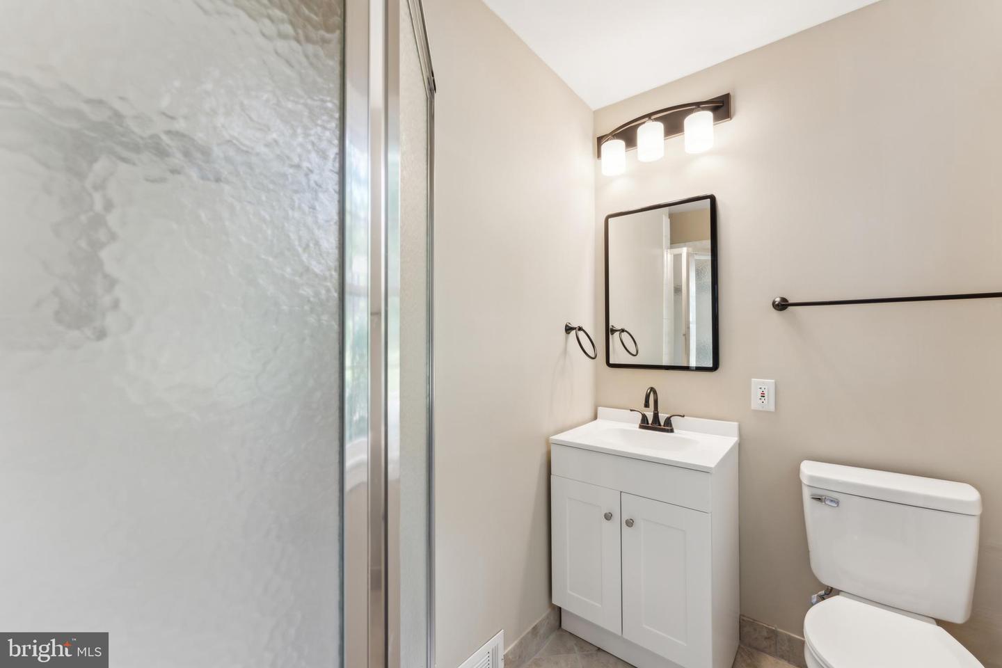 1901 BELLE HAVEN RD, ALEXANDRIA, Virginia 22307, 5 Bedrooms Bedrooms, ,3 BathroomsBathrooms,Residential,For sale,1901 BELLE HAVEN RD,VAFX2241804 MLS # VAFX2241804
