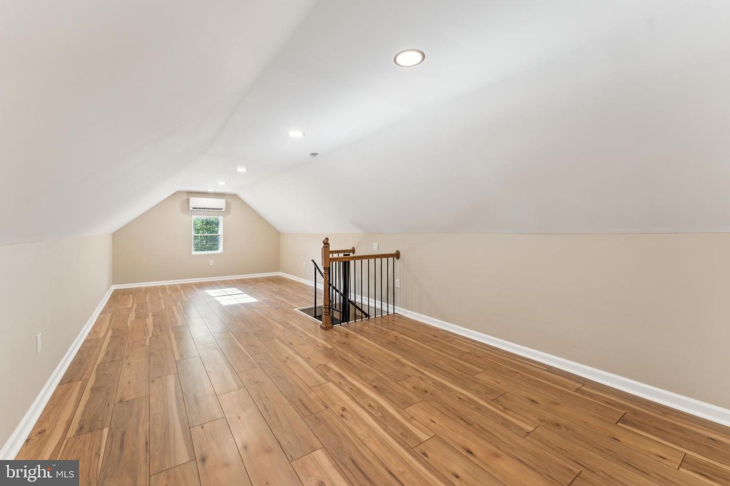 1901 BELLE HAVEN RD, ALEXANDRIA, Virginia 22307, 5 Bedrooms Bedrooms, ,3 BathroomsBathrooms,Residential,For sale,1901 BELLE HAVEN RD,VAFX2241804 MLS # VAFX2241804