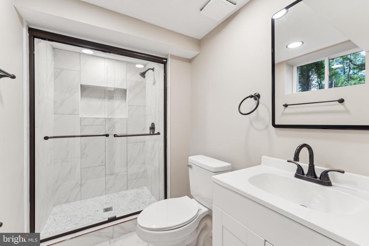 1901 BELLE HAVEN RD, ALEXANDRIA, Virginia 22307, 5 Bedrooms Bedrooms, ,3 BathroomsBathrooms,Residential,For sale,1901 BELLE HAVEN RD,VAFX2241804 MLS # VAFX2241804