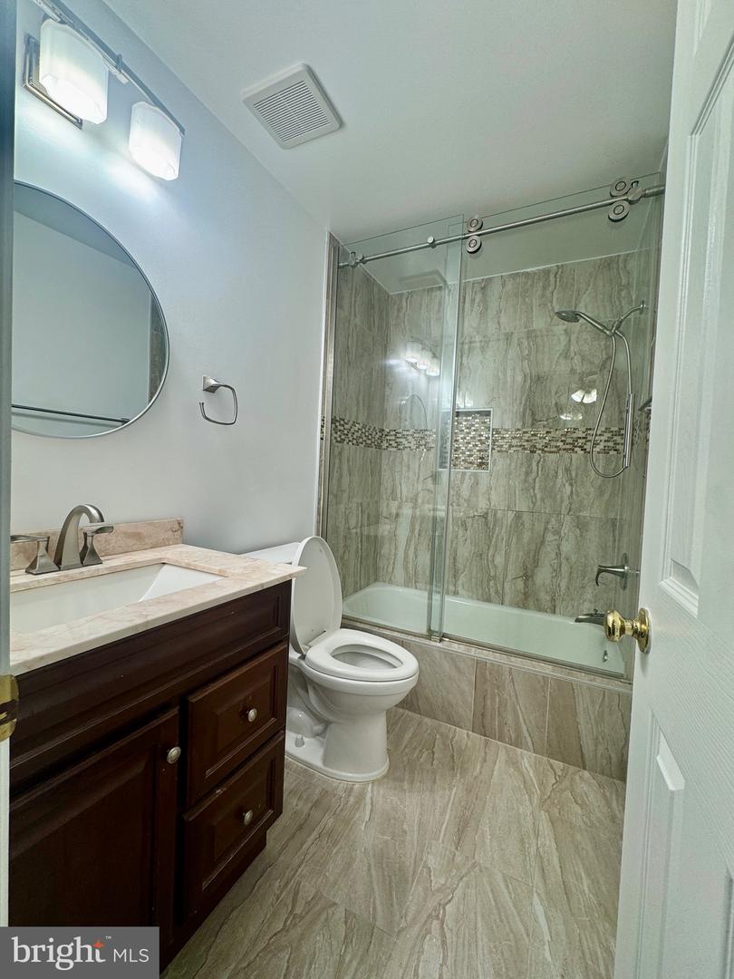 14503 BATTERY RIDGE LN, CENTREVILLE, Virginia 20120, 4 Bedrooms Bedrooms, 4 Rooms Rooms,3 BathroomsBathrooms,Residential,For sale,14503 BATTERY RIDGE LN,VAFX2241872 MLS # VAFX2241872