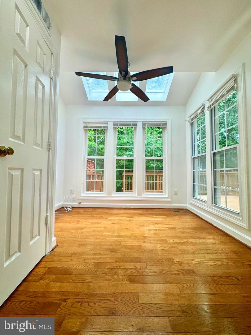 14503 BATTERY RIDGE LN, CENTREVILLE, Virginia 20120, 4 Bedrooms Bedrooms, 4 Rooms Rooms,3 BathroomsBathrooms,Residential,For sale,14503 BATTERY RIDGE LN,VAFX2241872 MLS # VAFX2241872