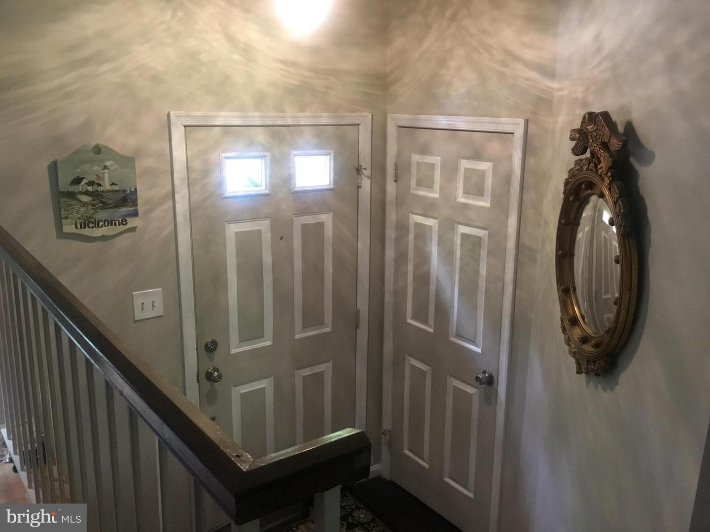 7709 GROMWELL CT, SPRINGFIELD, Virginia 22152, 2 Bedrooms Bedrooms, ,3 BathroomsBathrooms,Residential,For sale,7709 GROMWELL CT,VAFX2242178 MLS # VAFX2242178