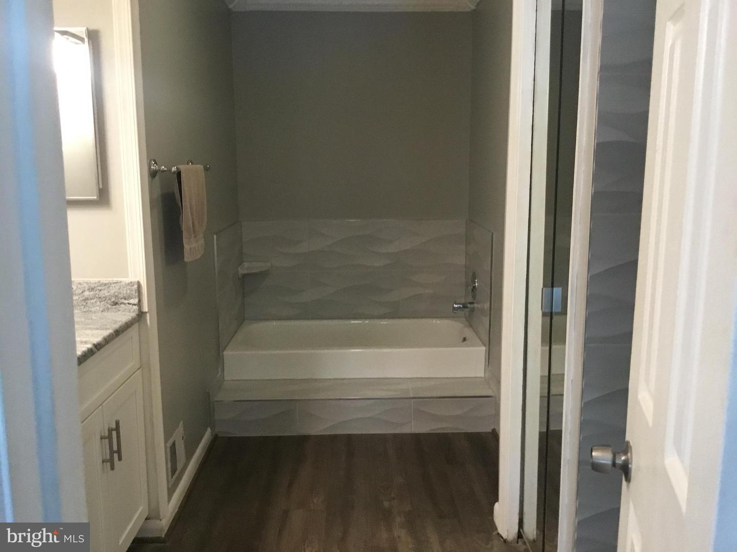 7709 GROMWELL CT, SPRINGFIELD, Virginia 22152, 2 Bedrooms Bedrooms, ,3 BathroomsBathrooms,Residential,For sale,7709 GROMWELL CT,VAFX2242178 MLS # VAFX2242178