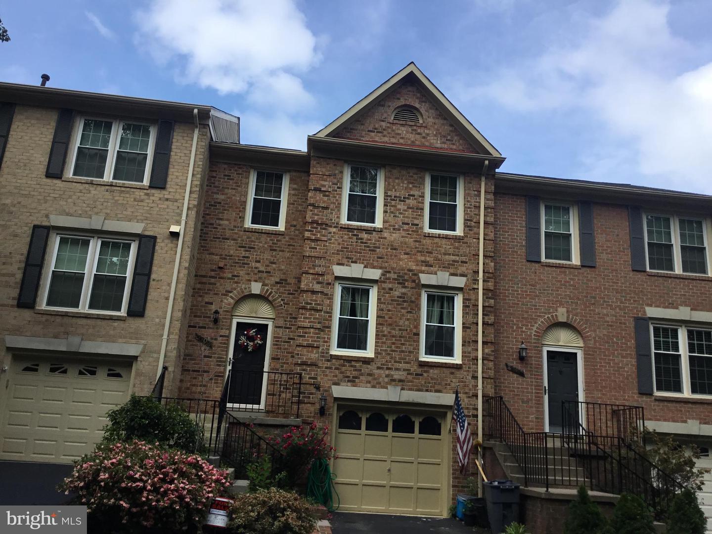 7709 GROMWELL CT, SPRINGFIELD, Virginia 22152, 2 Bedrooms Bedrooms, ,3 BathroomsBathrooms,Residential,For sale,7709 GROMWELL CT,VAFX2242178 MLS # VAFX2242178