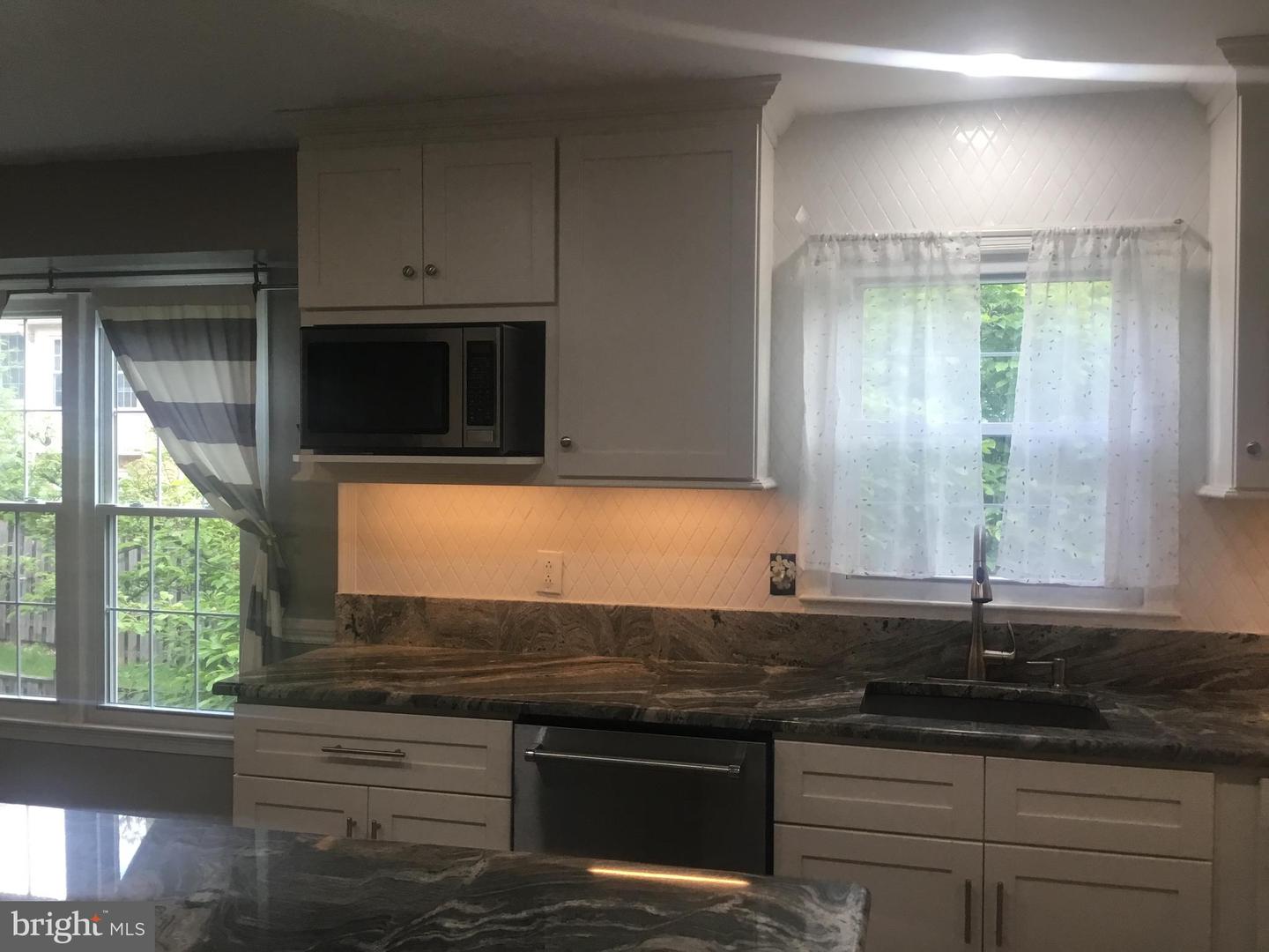 7709 GROMWELL CT, SPRINGFIELD, Virginia 22152, 2 Bedrooms Bedrooms, ,3 BathroomsBathrooms,Residential,For sale,7709 GROMWELL CT,VAFX2242178 MLS # VAFX2242178
