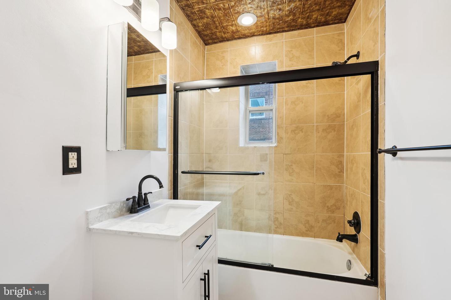 5401 9TH ST NW #202, WASHINGTON, District Of Columbia 20011, 1 Bedroom Bedrooms, ,1 BathroomBathrooms,Residential,For sale,5401 9TH ST NW #202,DCDC2201722 MLS # DCDC2201722