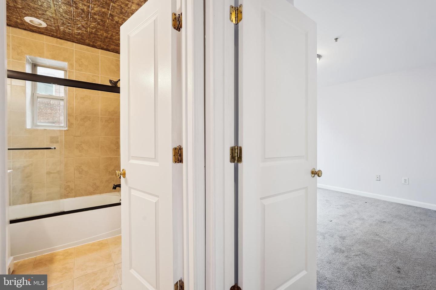 5401 9TH ST NW #202, WASHINGTON, District Of Columbia 20011, 1 Bedroom Bedrooms, ,1 BathroomBathrooms,Residential,For sale,5401 9TH ST NW #202,DCDC2201722 MLS # DCDC2201722