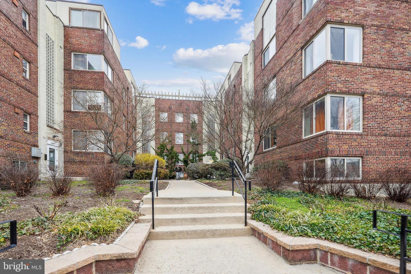 5401 9TH ST NW #202, WASHINGTON, District Of Columbia 20011, 1 Bedroom Bedrooms, ,1 BathroomBathrooms,Residential,For sale,5401 9TH ST NW #202,DCDC2201722 MLS # DCDC2201722