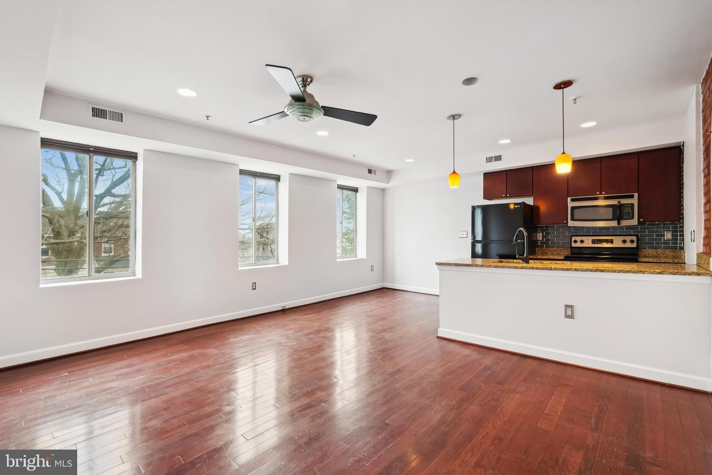 5401 9TH ST NW #202, WASHINGTON, District Of Columbia 20011, 1 Bedroom Bedrooms, ,1 BathroomBathrooms,Residential,For sale,5401 9TH ST NW #202,DCDC2201722 MLS # DCDC2201722