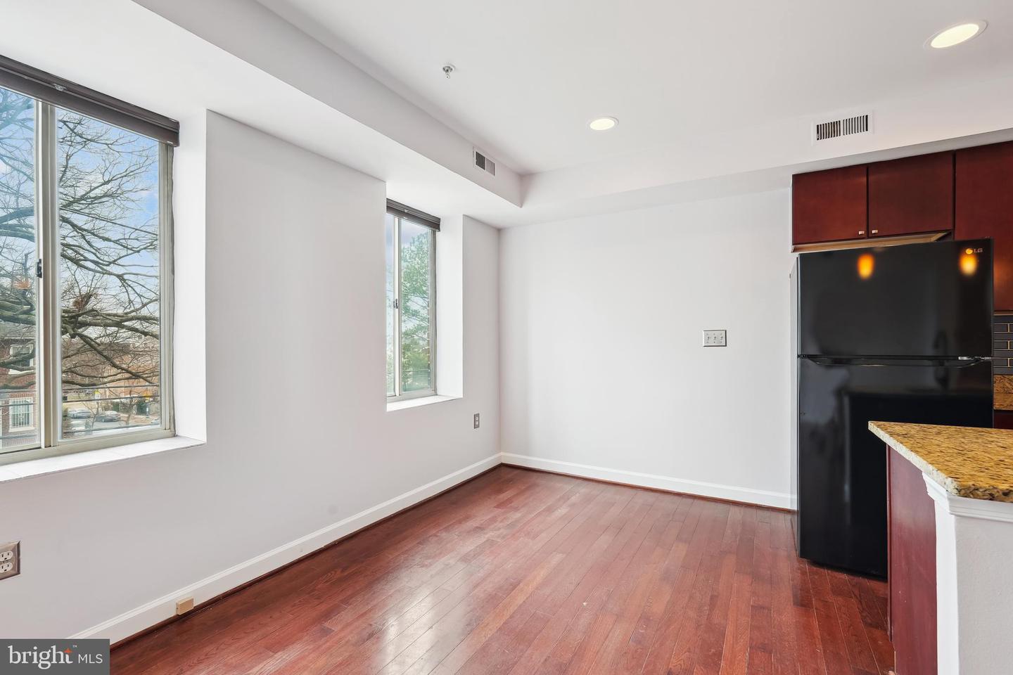 5401 9TH ST NW #202, WASHINGTON, District Of Columbia 20011, 1 Bedroom Bedrooms, ,1 BathroomBathrooms,Residential,For sale,5401 9TH ST NW #202,DCDC2201722 MLS # DCDC2201722