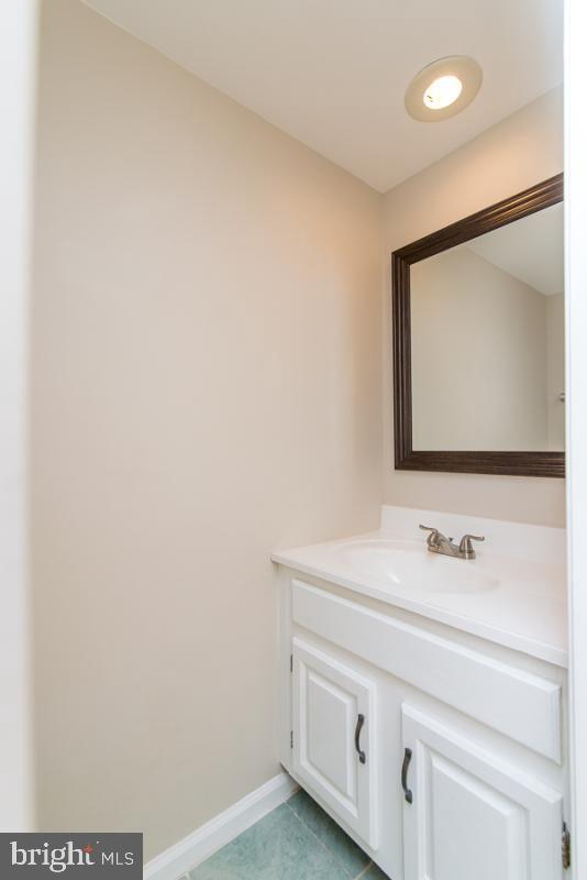 2923 S WOODSTOCK ST #D, ARLINGTON, Virginia 22206, 2 Bedrooms Bedrooms, ,2 BathroomsBathrooms,Residential,For sale,2923 S WOODSTOCK ST #D,VAAR2057954 MLS # VAAR2057954