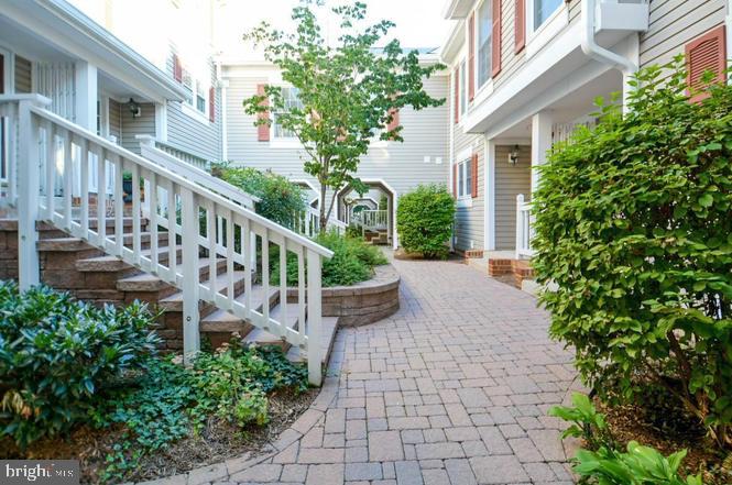 2923 S WOODSTOCK ST #D, ARLINGTON, Virginia 22206, 2 Bedrooms Bedrooms, ,2 BathroomsBathrooms,Residential,For sale,2923 S WOODSTOCK ST #D,VAAR2057954 MLS # VAAR2057954