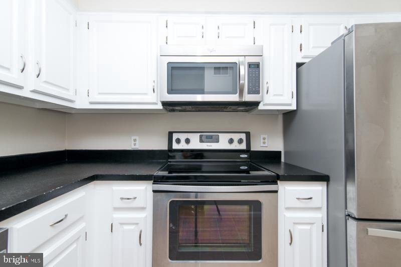 2923 S WOODSTOCK ST #D, ARLINGTON, Virginia 22206, 2 Bedrooms Bedrooms, ,2 BathroomsBathrooms,Residential,For sale,2923 S WOODSTOCK ST #D,VAAR2057954 MLS # VAAR2057954