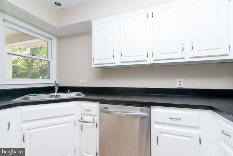 2923 S WOODSTOCK ST #D, ARLINGTON, Virginia 22206, 2 Bedrooms Bedrooms, ,2 BathroomsBathrooms,Residential,For sale,2923 S WOODSTOCK ST #D,VAAR2057954 MLS # VAAR2057954