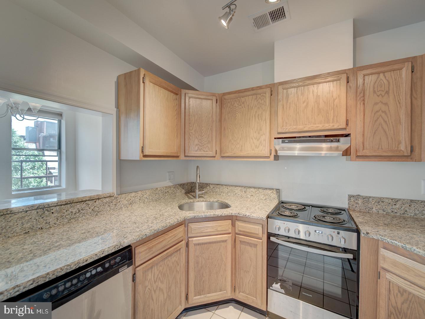 1812 VERNON ST NW #42, WASHINGTON, District Of Columbia 20009, 1 Bedroom Bedrooms, ,1 BathroomBathrooms,Residential,For sale,1812 VERNON ST NW #42,DCDC2201760 MLS # DCDC2201760