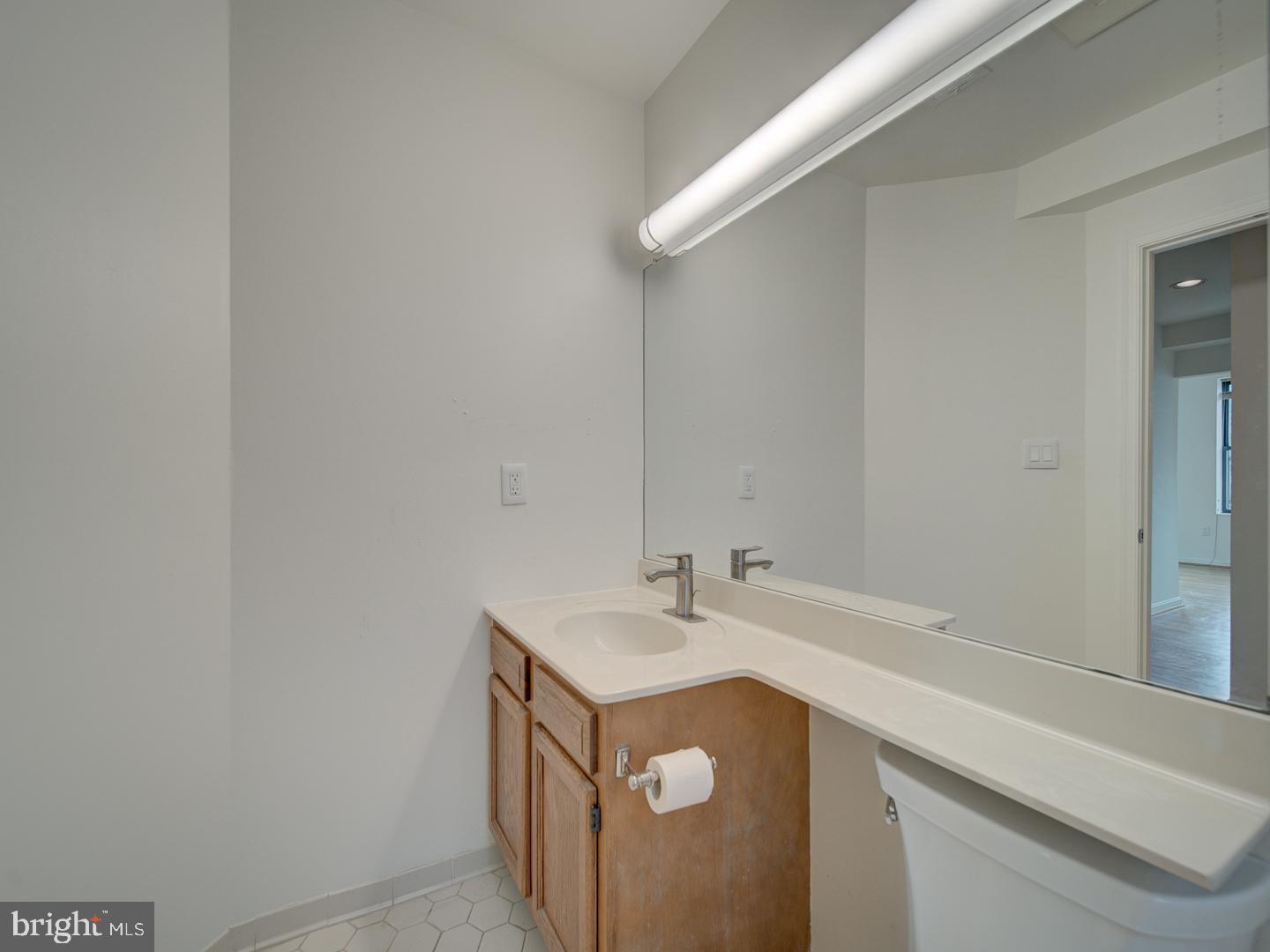 1812 VERNON ST NW #42, WASHINGTON, District Of Columbia 20009, 1 Bedroom Bedrooms, ,1 BathroomBathrooms,Residential,For sale,1812 VERNON ST NW #42,DCDC2201760 MLS # DCDC2201760