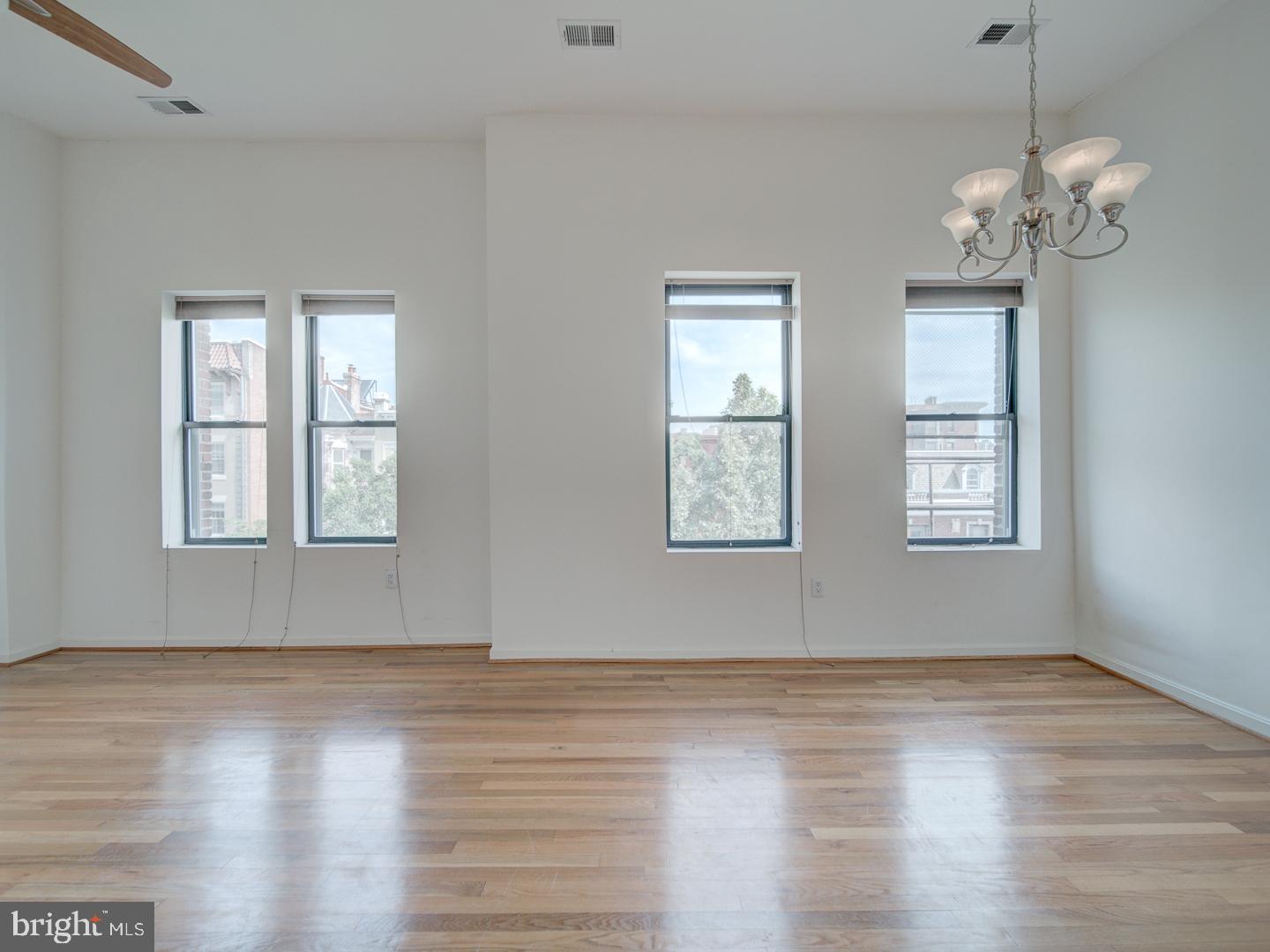 1812 VERNON ST NW #42, WASHINGTON, District Of Columbia 20009, 1 Bedroom Bedrooms, ,1 BathroomBathrooms,Residential,For sale,1812 VERNON ST NW #42,DCDC2201760 MLS # DCDC2201760