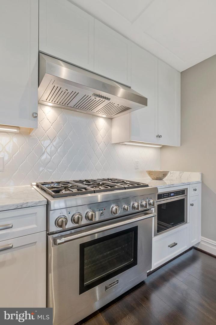 6900 FLEETWOOD RD #322, MCLEAN, Virginia 22101, 2 Bedrooms Bedrooms, ,2 BathroomsBathrooms,Residential,For sale,6900 FLEETWOOD RD #322,VAFX2242266 MLS # VAFX2242266