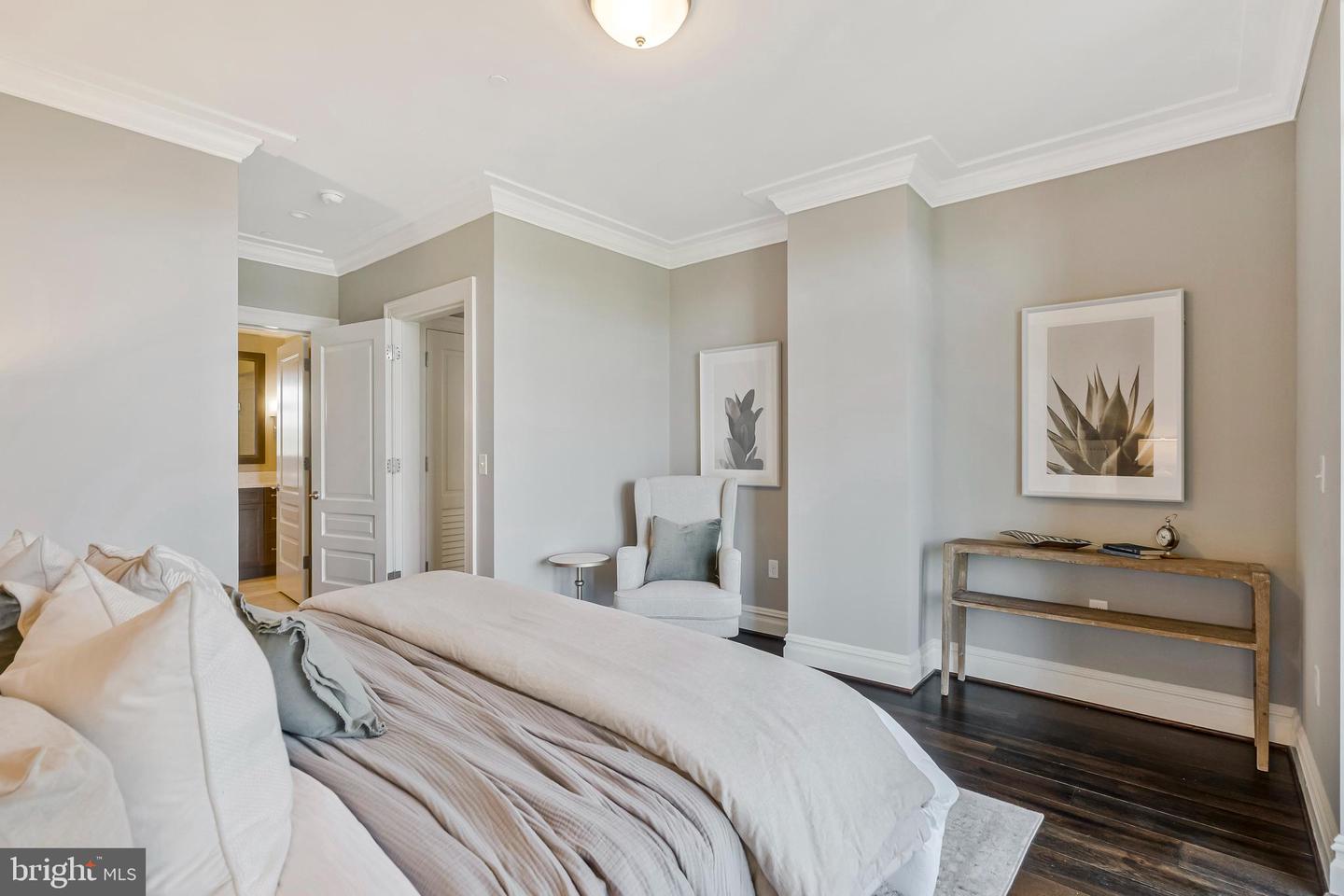 6900 FLEETWOOD RD #322, MCLEAN, Virginia 22101, 2 Bedrooms Bedrooms, ,2 BathroomsBathrooms,Residential,For sale,6900 FLEETWOOD RD #322,VAFX2242266 MLS # VAFX2242266