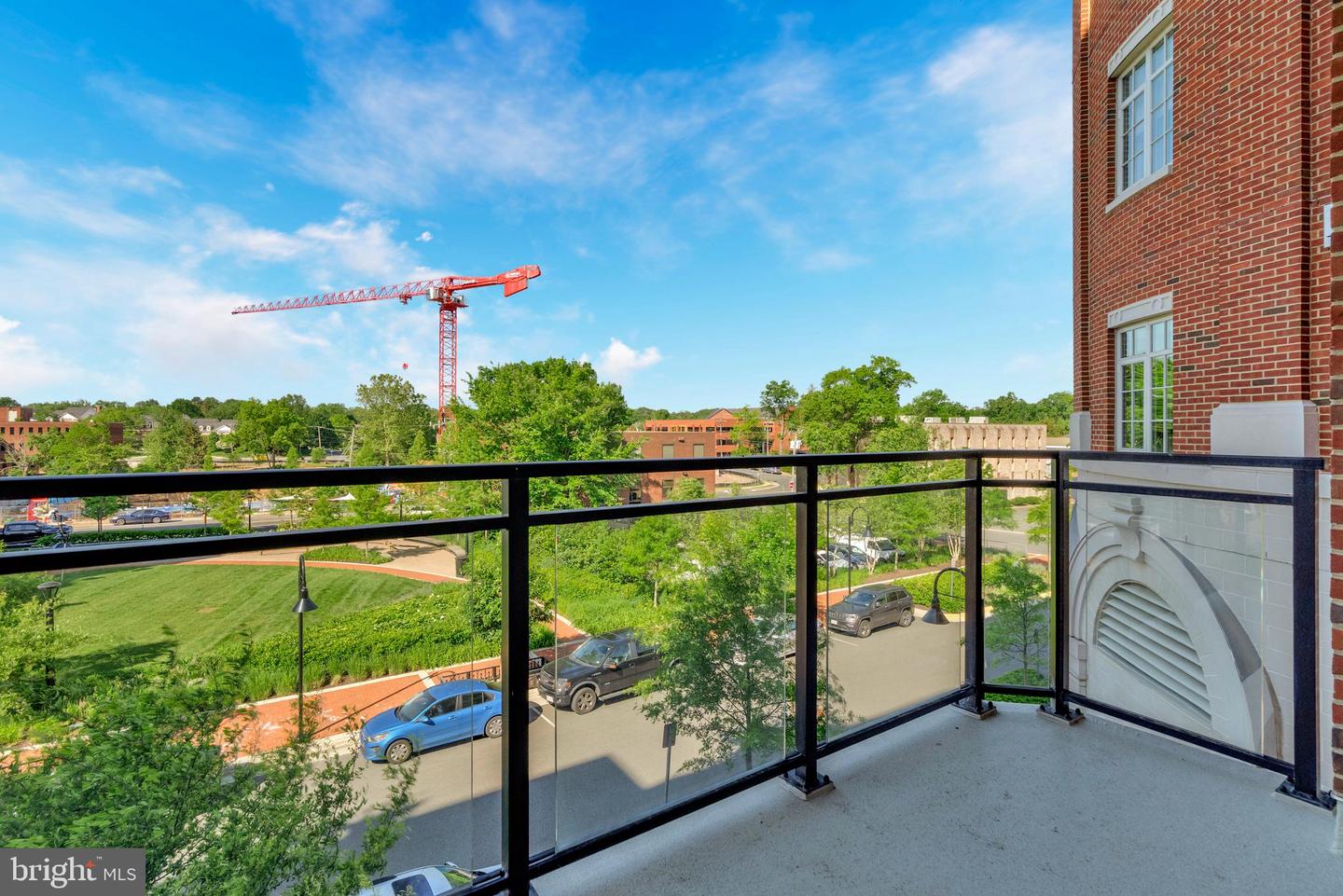 6900 FLEETWOOD RD #322, MCLEAN, Virginia 22101, 2 Bedrooms Bedrooms, ,2 BathroomsBathrooms,Residential,For sale,6900 FLEETWOOD RD #322,VAFX2242266 MLS # VAFX2242266