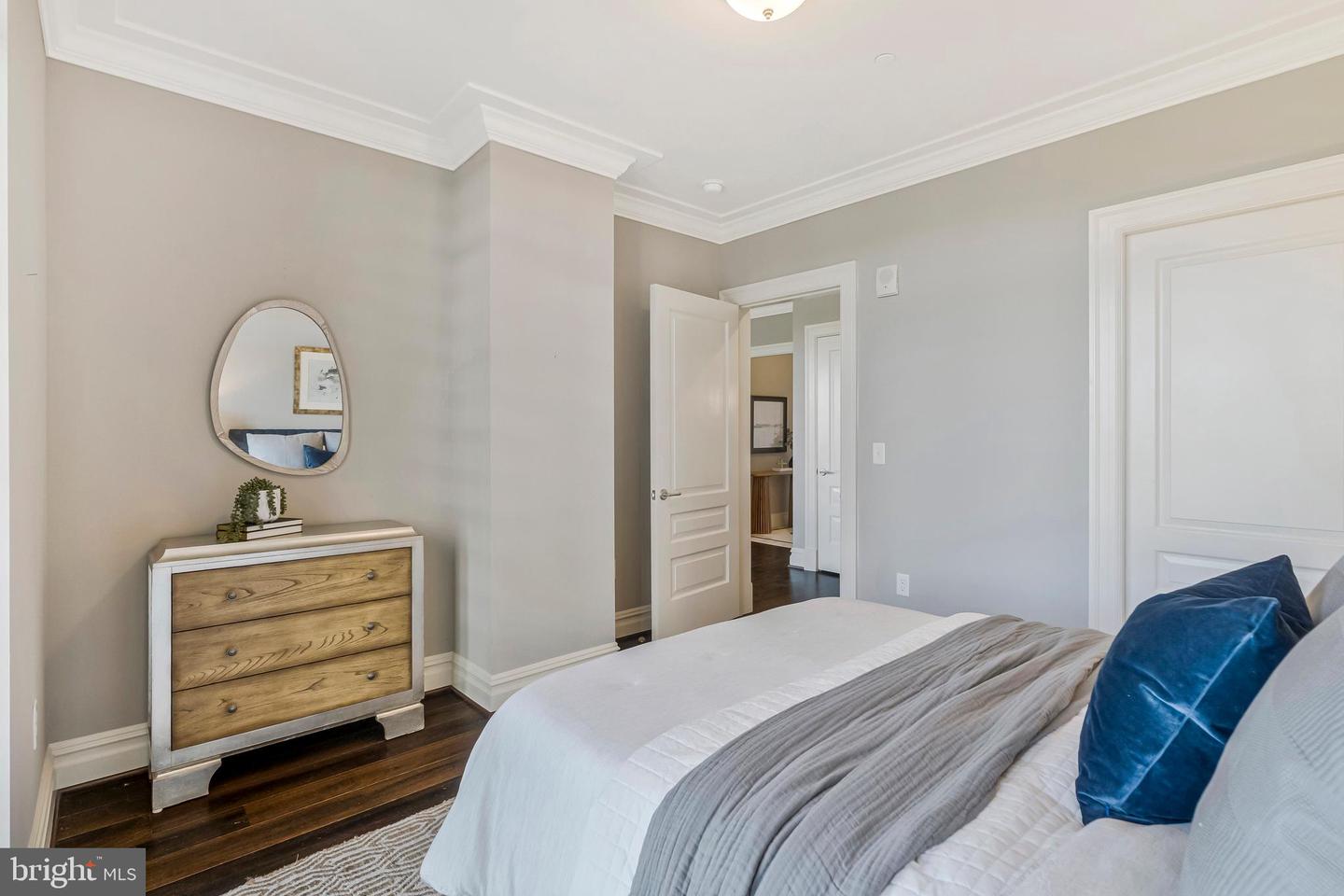 6900 FLEETWOOD RD #322, MCLEAN, Virginia 22101, 2 Bedrooms Bedrooms, ,2 BathroomsBathrooms,Residential,For sale,6900 FLEETWOOD RD #322,VAFX2242266 MLS # VAFX2242266
