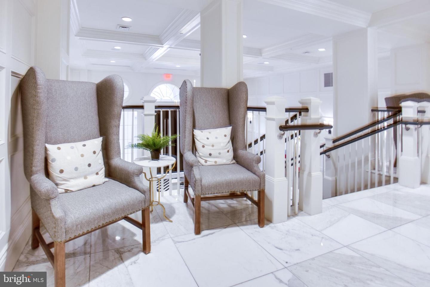 6900 FLEETWOOD RD #322, MCLEAN, Virginia 22101, 2 Bedrooms Bedrooms, ,2 BathroomsBathrooms,Residential,For sale,6900 FLEETWOOD RD #322,VAFX2242266 MLS # VAFX2242266