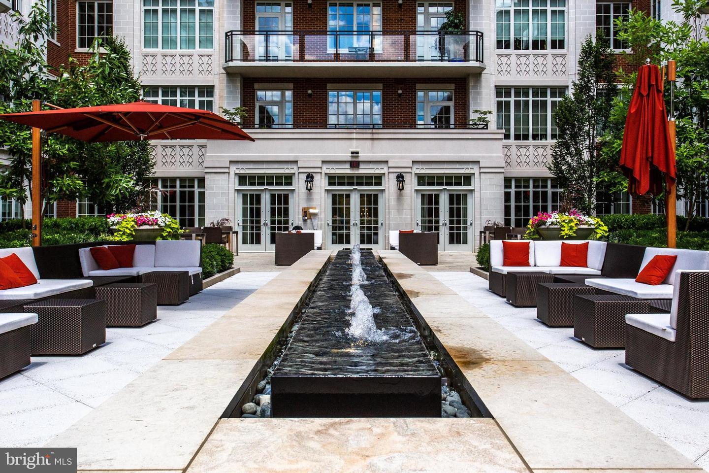 6900 FLEETWOOD RD #322, MCLEAN, Virginia 22101, 2 Bedrooms Bedrooms, ,2 BathroomsBathrooms,Residential,For sale,6900 FLEETWOOD RD #322,VAFX2242266 MLS # VAFX2242266