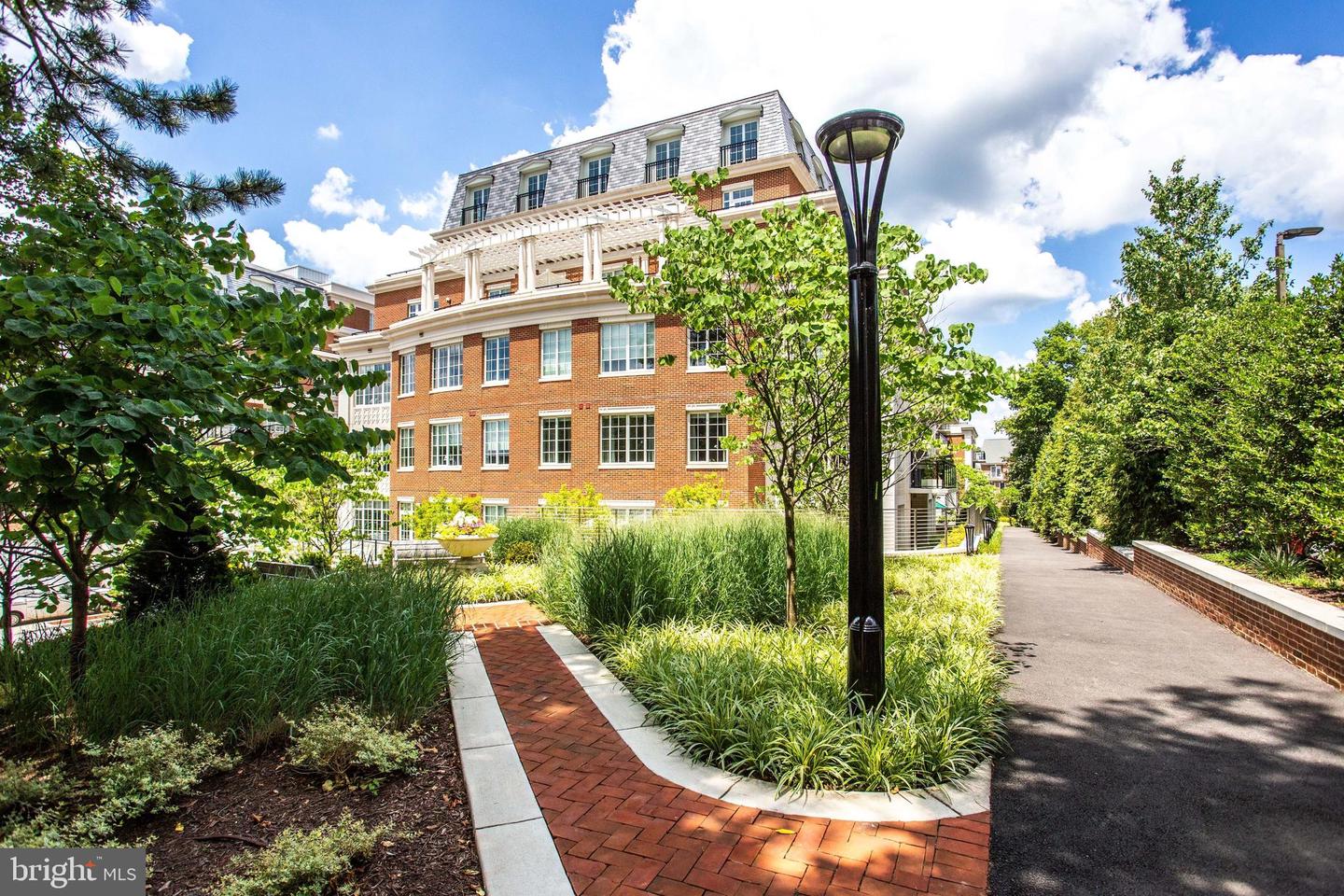 6900 FLEETWOOD RD #322, MCLEAN, Virginia 22101, 2 Bedrooms Bedrooms, ,2 BathroomsBathrooms,Residential,For sale,6900 FLEETWOOD RD #322,VAFX2242266 MLS # VAFX2242266