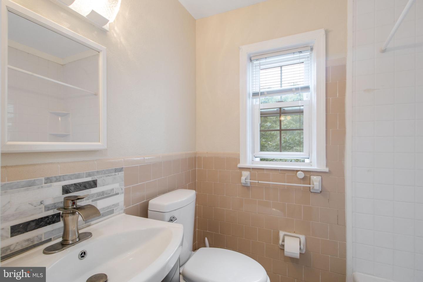 3923 PENNSYLVANIA AVE SE #201, WASHINGTON, District Of Columbia 20020, 2 Bedrooms Bedrooms, ,1 BathroomBathrooms,Residential,For sale,3923 PENNSYLVANIA AVE SE #201,DCDC2201764 MLS # DCDC2201764