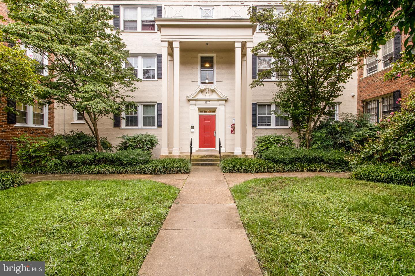 3923 PENNSYLVANIA AVE SE #201, WASHINGTON, District Of Columbia 20020, 2 Bedrooms Bedrooms, ,1 BathroomBathrooms,Residential,For sale,3923 PENNSYLVANIA AVE SE #201,DCDC2201764 MLS # DCDC2201764