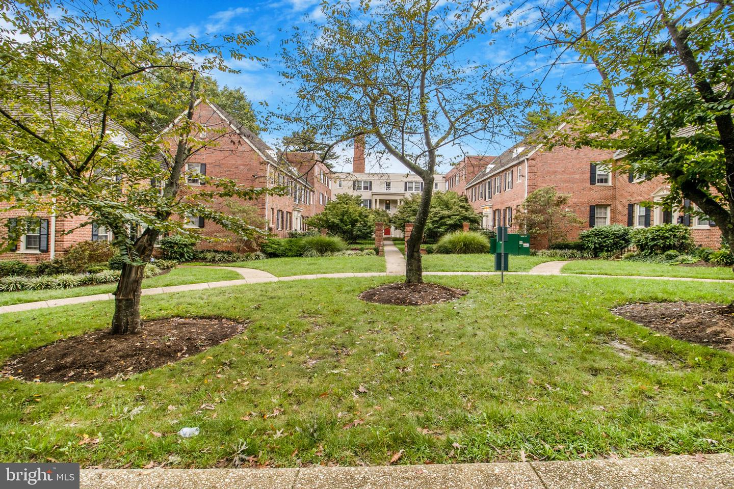 3923 PENNSYLVANIA AVE SE #201, WASHINGTON, District Of Columbia 20020, 2 Bedrooms Bedrooms, ,1 BathroomBathrooms,Residential,For sale,3923 PENNSYLVANIA AVE SE #201,DCDC2201764 MLS # DCDC2201764