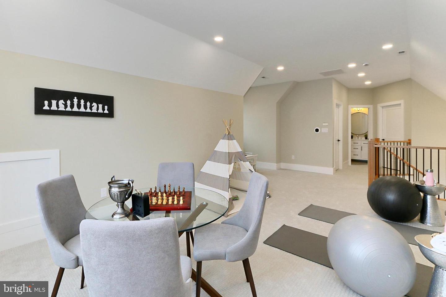 7017 RIDGE DR, ALEXANDRIA, Virginia 22306, 5 Bedrooms Bedrooms, ,5 BathroomsBathrooms,Residential,For sale,7017 RIDGE DR,VAFX2242272 MLS # VAFX2242272