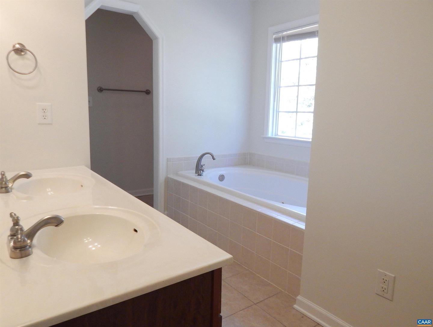114 LAUREL WOOD DR, WAYNESBORO, Virginia 22980, 4 Bedrooms Bedrooms, ,2 BathroomsBathrooms,Residential,For sale,114 LAUREL WOOD DR,664777 MLS # 664777