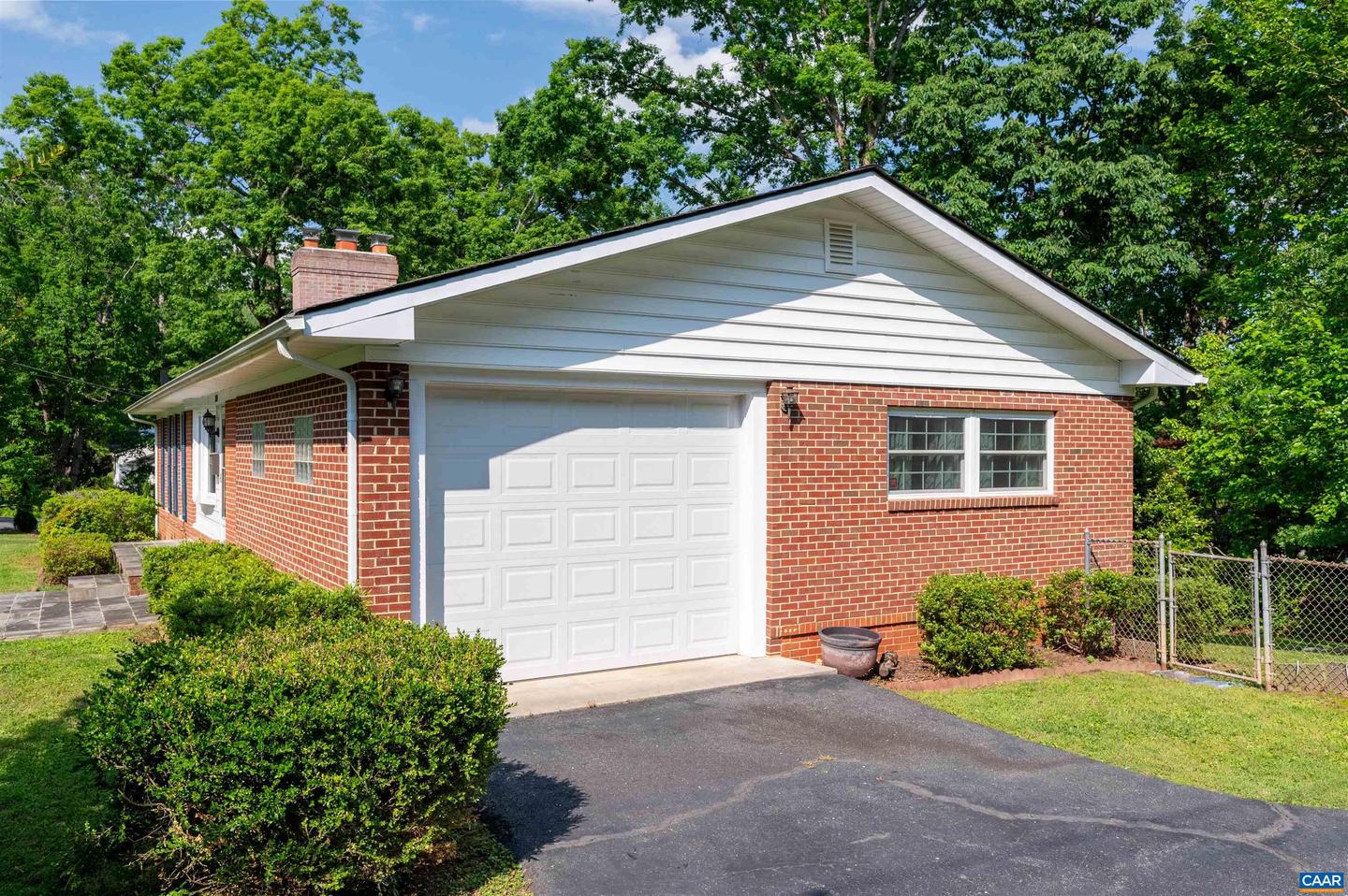 150 N BENNINGTON RD, CHARLOTTESVILLE, Virginia 22901, 4 Bedrooms Bedrooms, ,3 BathroomsBathrooms,Residential,For sale,150 N BENNINGTON RD,664782 MLS # 664782