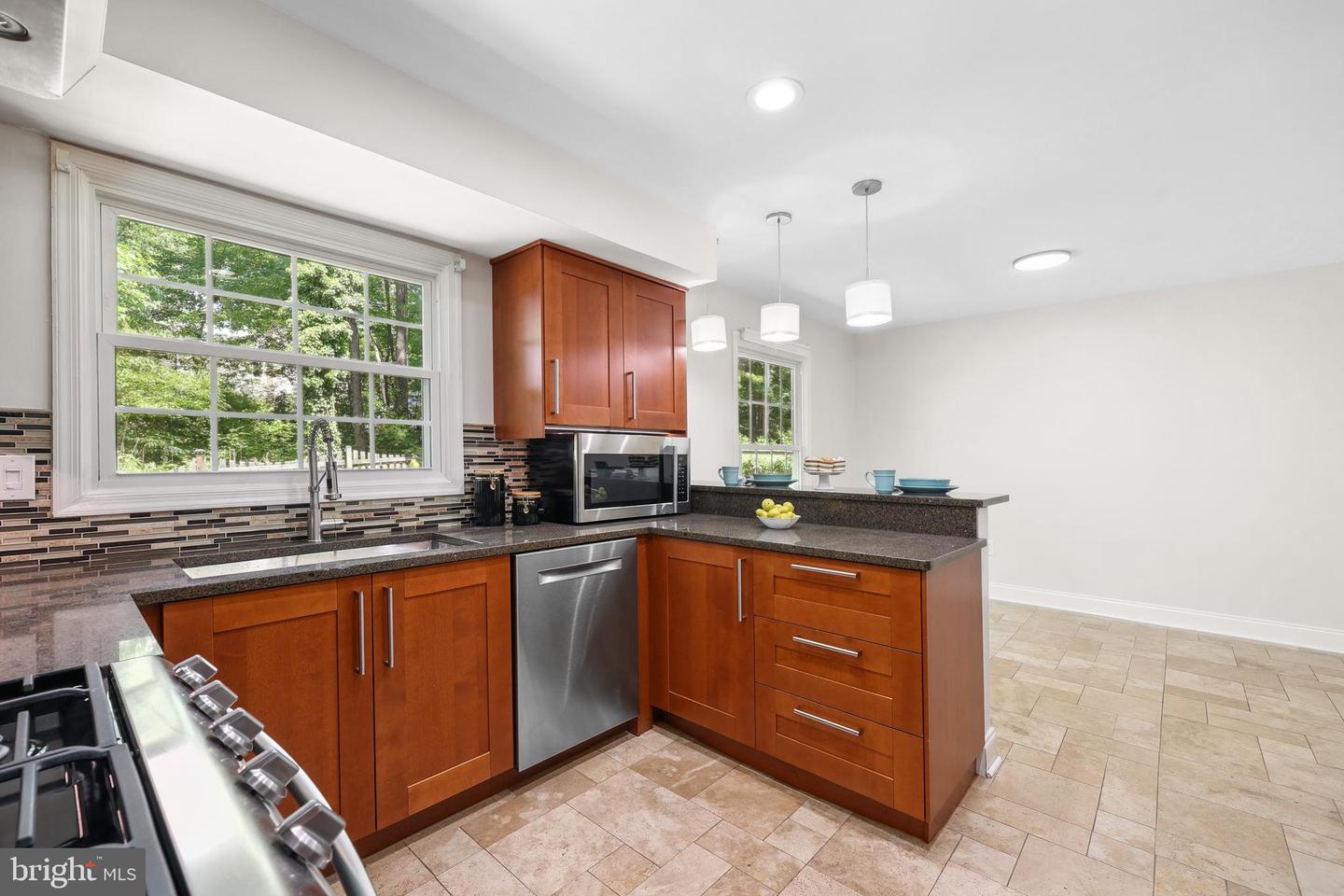 10840 BURR OAK WAY, BURKE, Virginia 22015, 4 Bedrooms Bedrooms, ,2 BathroomsBathrooms,Residential,For sale,10840 BURR OAK WAY,VAFX2242298 MLS # VAFX2242298