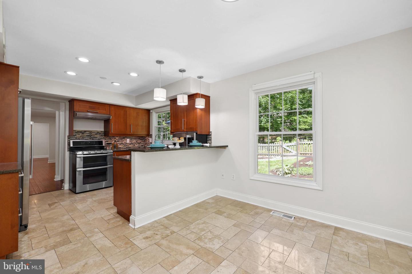 10840 BURR OAK WAY, BURKE, Virginia 22015, 4 Bedrooms Bedrooms, ,2 BathroomsBathrooms,Residential,For sale,10840 BURR OAK WAY,VAFX2242298 MLS # VAFX2242298