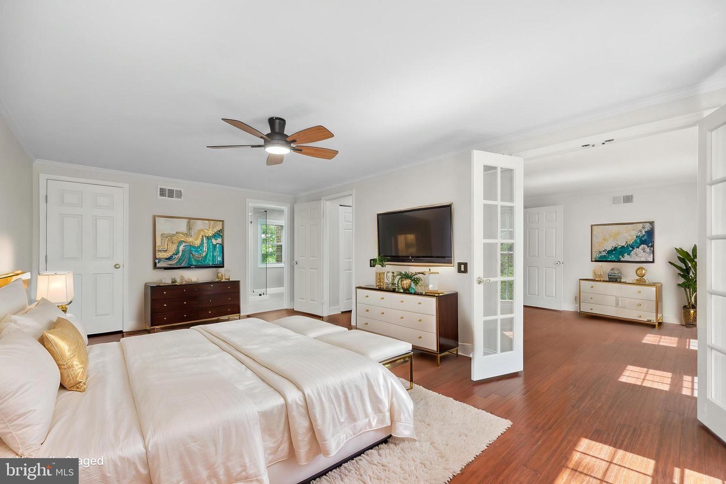 10840 BURR OAK WAY, BURKE, Virginia 22015, 4 Bedrooms Bedrooms, ,2 BathroomsBathrooms,Residential,For sale,10840 BURR OAK WAY,VAFX2242298 MLS # VAFX2242298