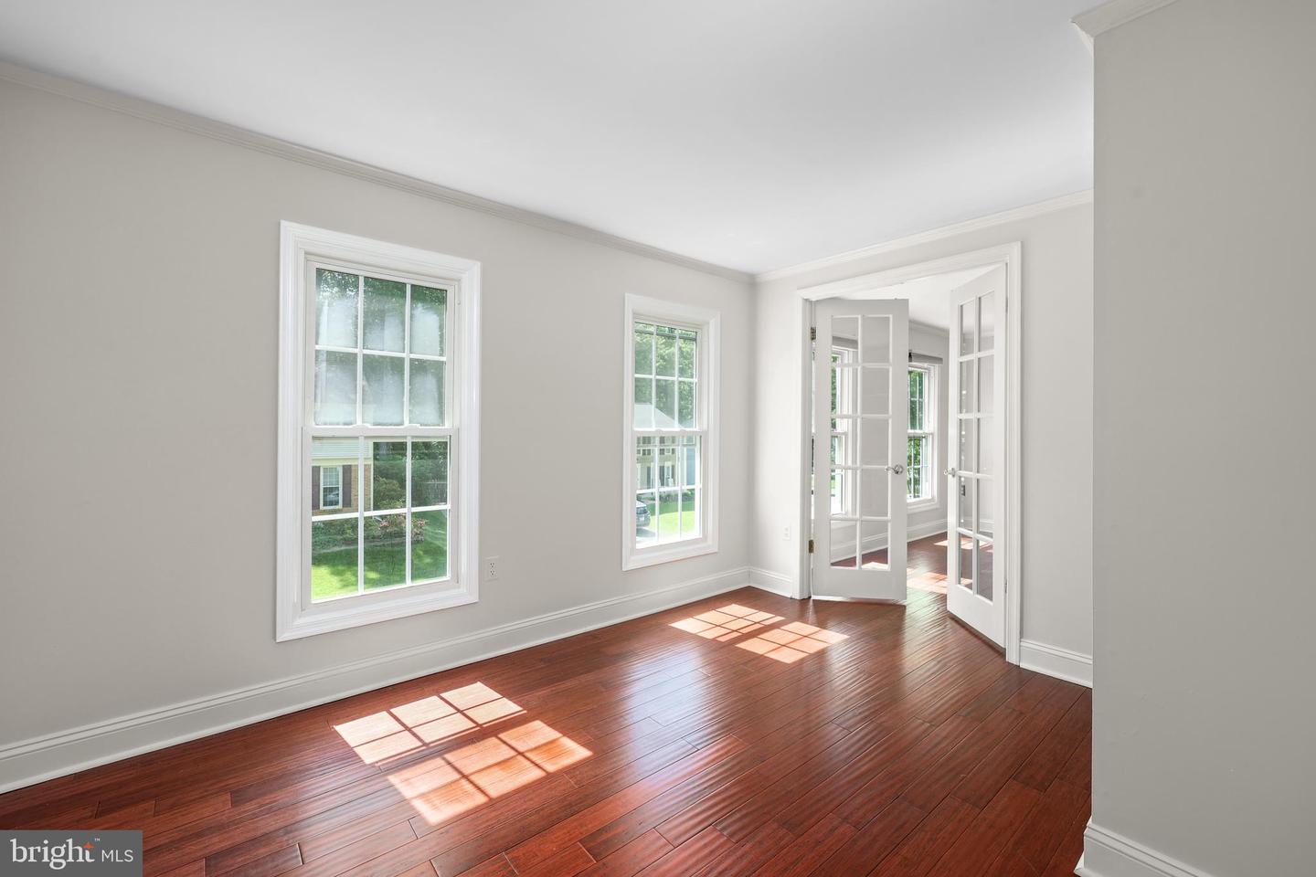 10840 BURR OAK WAY, BURKE, Virginia 22015, 4 Bedrooms Bedrooms, ,2 BathroomsBathrooms,Residential,For sale,10840 BURR OAK WAY,VAFX2242298 MLS # VAFX2242298
