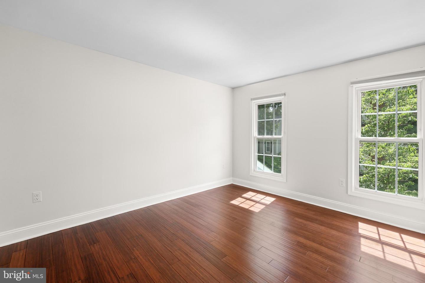 10840 BURR OAK WAY, BURKE, Virginia 22015, 4 Bedrooms Bedrooms, ,2 BathroomsBathrooms,Residential,For sale,10840 BURR OAK WAY,VAFX2242298 MLS # VAFX2242298