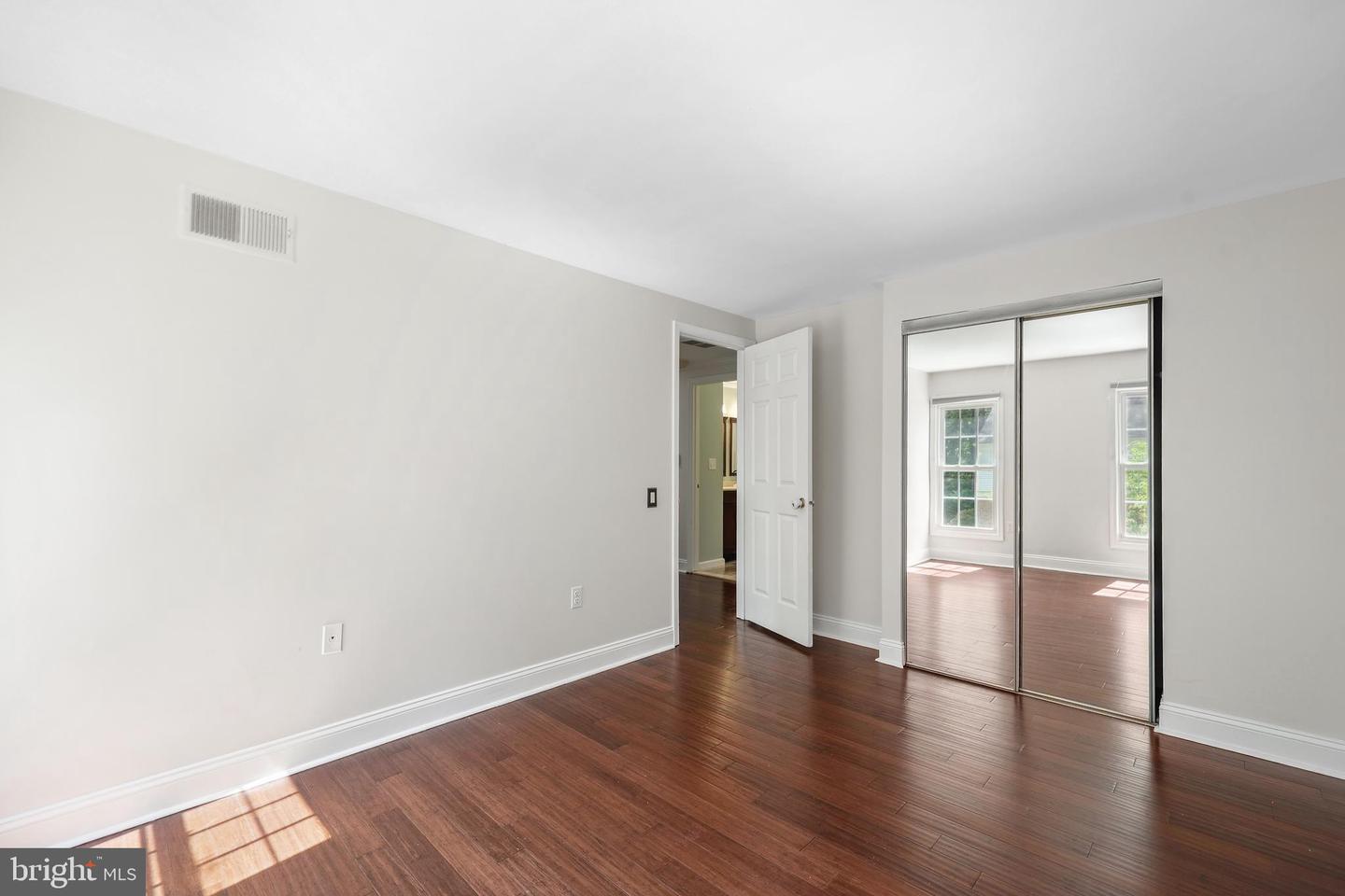 10840 BURR OAK WAY, BURKE, Virginia 22015, 4 Bedrooms Bedrooms, ,2 BathroomsBathrooms,Residential,For sale,10840 BURR OAK WAY,VAFX2242298 MLS # VAFX2242298