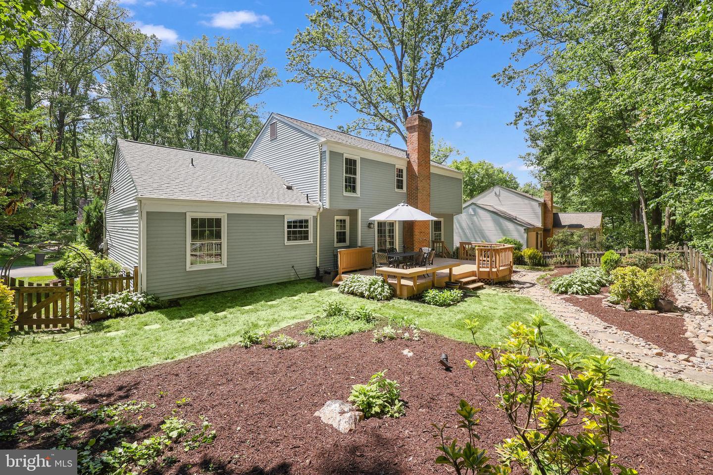 10840 BURR OAK WAY, BURKE, Virginia 22015, 4 Bedrooms Bedrooms, ,2 BathroomsBathrooms,Residential,For sale,10840 BURR OAK WAY,VAFX2242298 MLS # VAFX2242298
