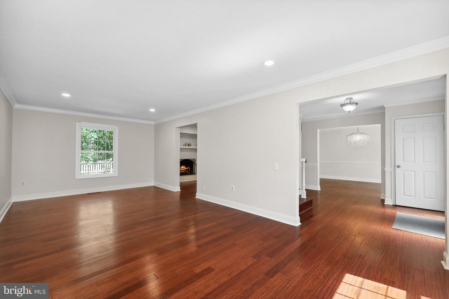 10840 BURR OAK WAY, BURKE, Virginia 22015, 4 Bedrooms Bedrooms, ,2 BathroomsBathrooms,Residential,For sale,10840 BURR OAK WAY,VAFX2242298 MLS # VAFX2242298